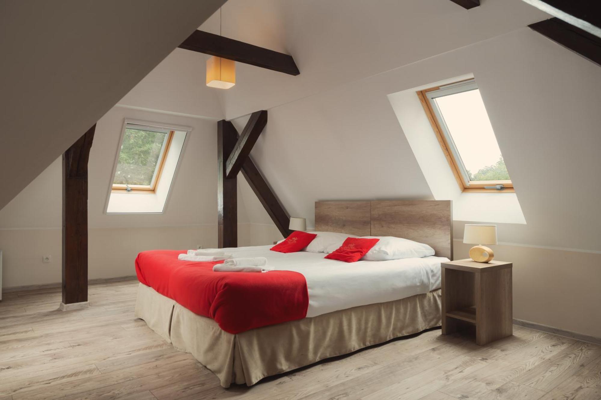 Hotel Stary Mlyn Strzeszyn à Lubowo  Extérieur photo