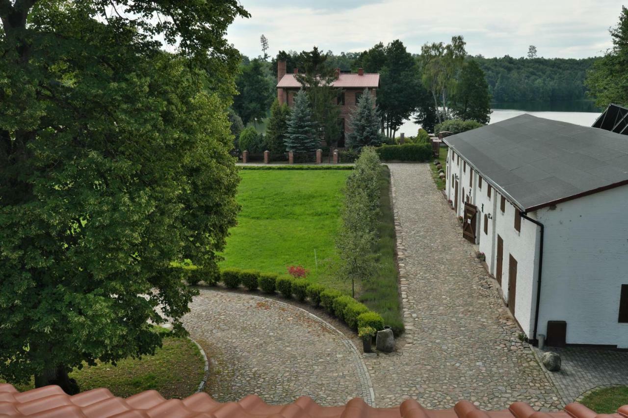 Hotel Stary Mlyn Strzeszyn à Lubowo  Extérieur photo